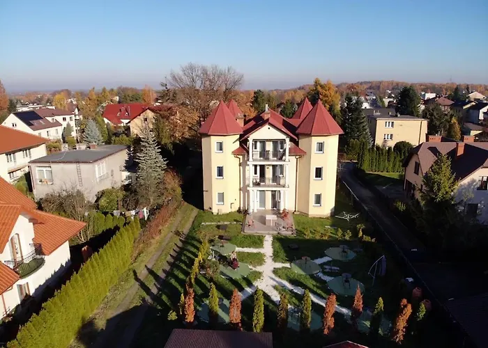 Castle - Free Parking - Self Check In (Adults Only)
